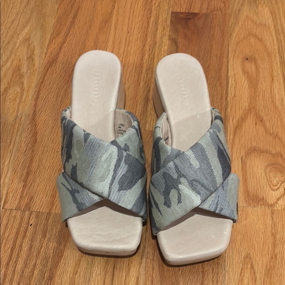 Camouflage Open-Toe Slides